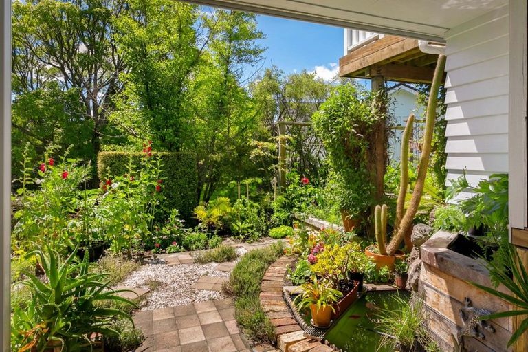 Photo of property in 1 Manuwai Road, Torbay, Auckland, 0630