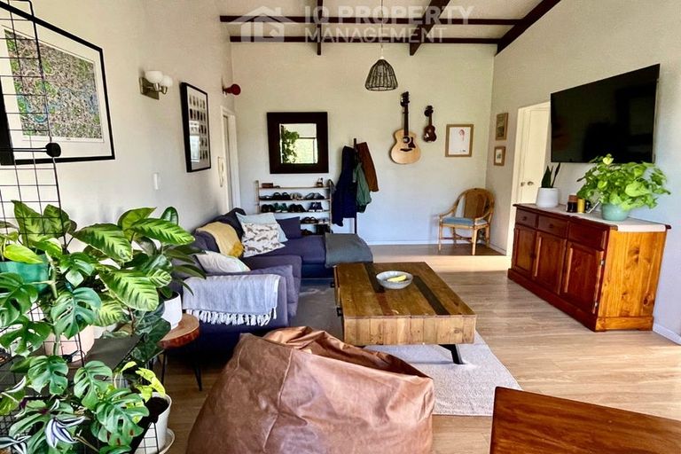 Photo of property in 2/2 New Street, Hamilton East, Hamilton, 3216