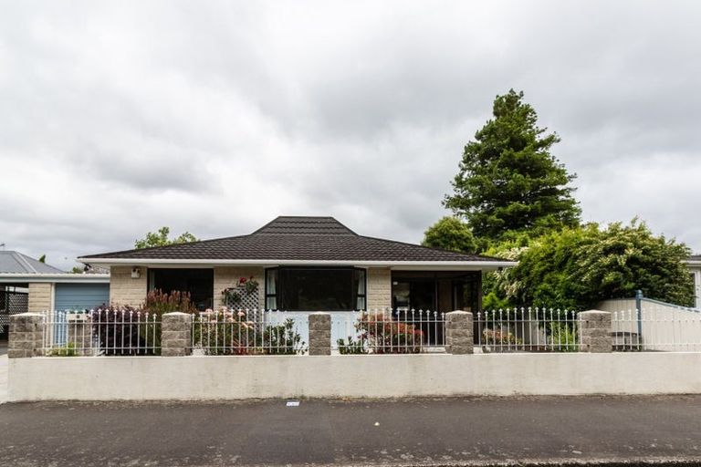 Photo of property in 42 Riverbank Street, Ebdentown, Upper Hutt, 5018