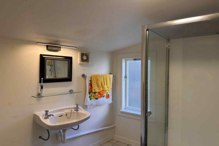 Photo of property in 6 Pitarua Street, Thorndon, Wellington, 6011