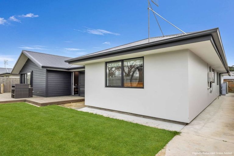 Photo of property in 44 Freedom Drive, Kelvin Grove, Palmerston North, 4414