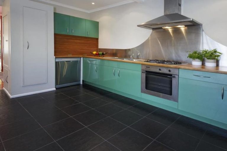 Photo of property in 84 Halifax Street East, The Wood, Nelson, 7010