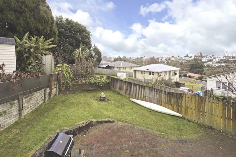 Photo of property in 33 Henderson Crescent, Parkvale, Tauranga, 3112