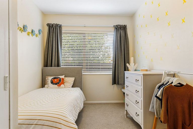 Photo of property in 9 Chatswood Place, Bishopdale, Christchurch, 8051