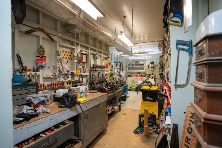 Photo of property in 14 Cavendish Square, Strathmore Park, Wellington, 6022