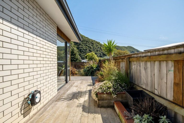 Photo of property in 11b Beach Road, Waikawa, Picton, 7220