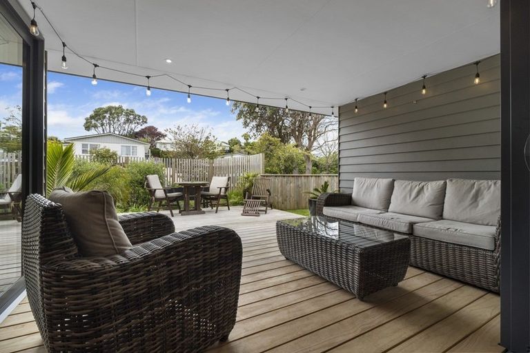 Photo of property in 5 Mackillop Way, Brooklands, New Plymouth, 4310