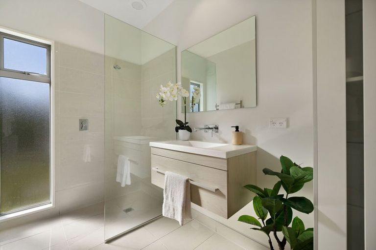 Photo of property in 11 Haddow's Place, Lake Hayes, Queenstown, 9304