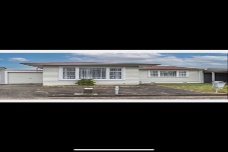 Photo of property in 9 Ely Place, Levin, 5510