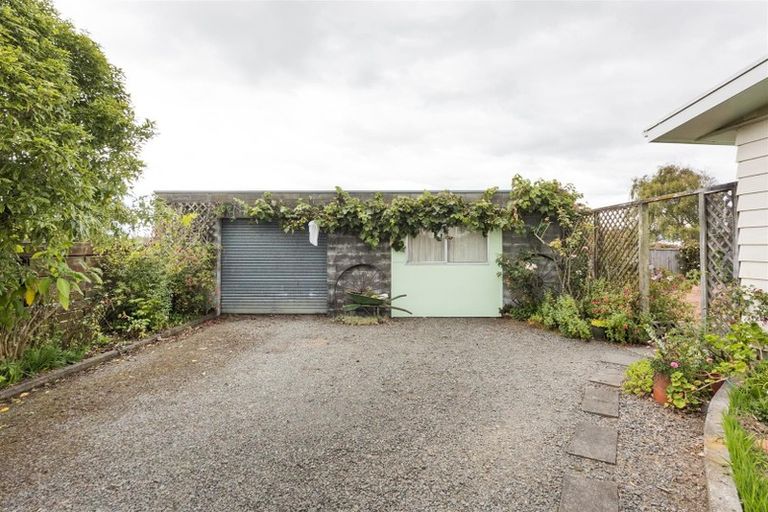 Photo of property in 6 Dalrymple Place, Marton, 4710