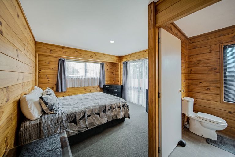 Photo of property in 32a Cargill Street, Papakura, 2110