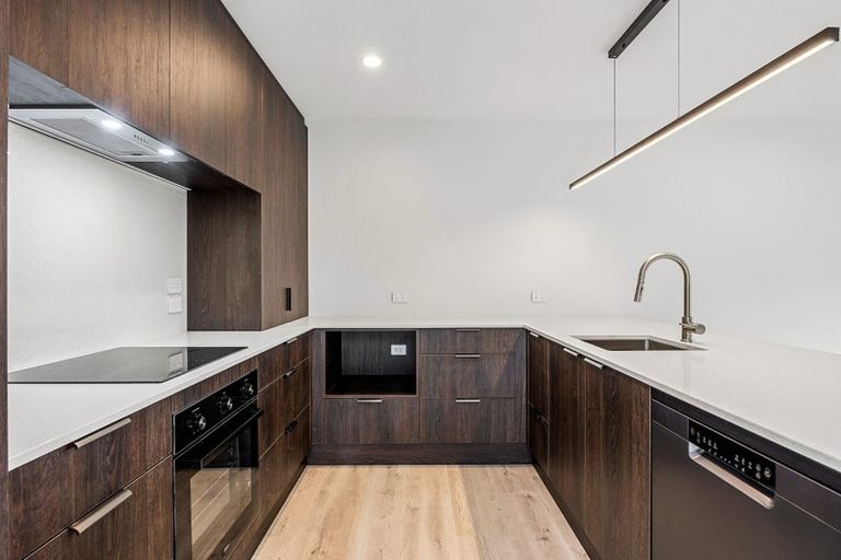 Photo of property in 9/200 Main Road North, Redwood, 8051