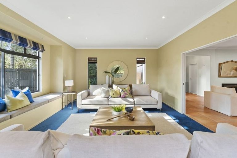 Photo of property in 91 Te Wharau Drive, Greenhithe, Auckland, 0632