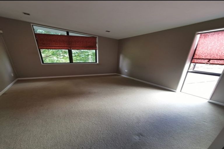 Photo of property in 40 Hale Crescent, Bayview, Auckland, 0629