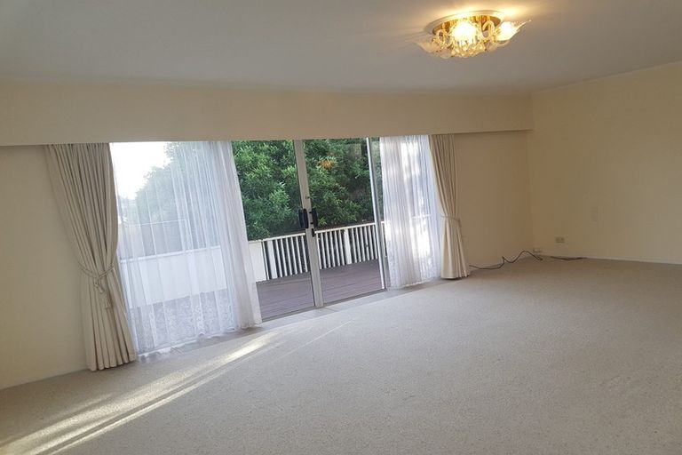 Photo of property in 4 Malters Place, Browns Bay, Auckland, 0630