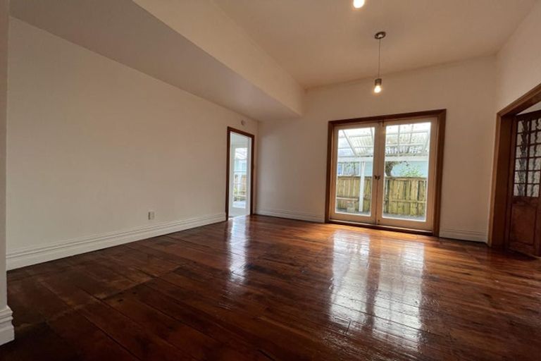 Photo of property in 55 Kamara Road, Glen Eden, Auckland, 0602