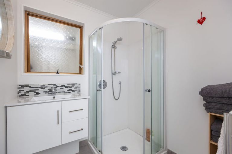 Photo of property in 25a Manawa Avenue, Raumati Beach, Paraparaumu, 5032