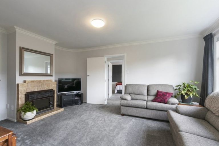 Photo of property in 15 Peel Place, Wainuiomata, Lower Hutt, 5014