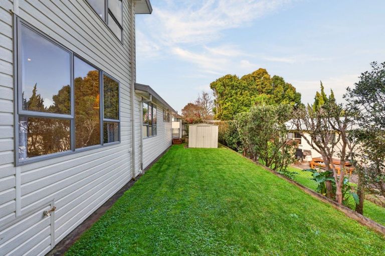 Photo of property in 2/51 Merani Street, Belmont, Auckland, 0622