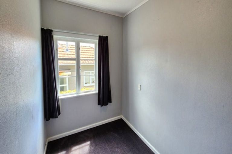 Photo of property in 107 Brooklands Road, Brooklands, New Plymouth, 4310