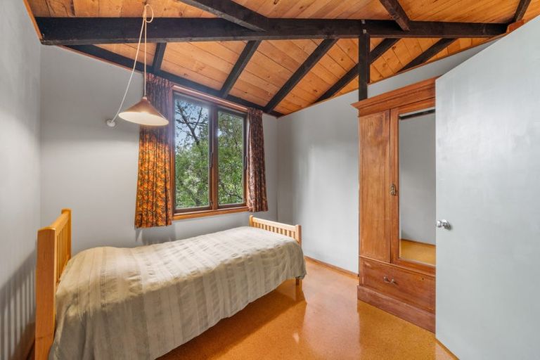 Photo of property in 99 Elmslie Road, Pinehaven, Upper Hutt, 5019