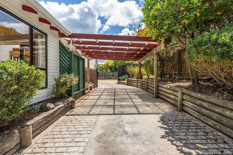 Photo of property in 16 Sandra Street, South New Brighton, Christchurch, 8062