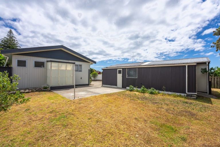 Photo of property in 54 Norfolk Crescent, Otaki Beach, Otaki, 5512