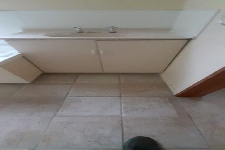 Photo of property in 18 Dickson Street, Macandrew Bay, Dunedin, 9014