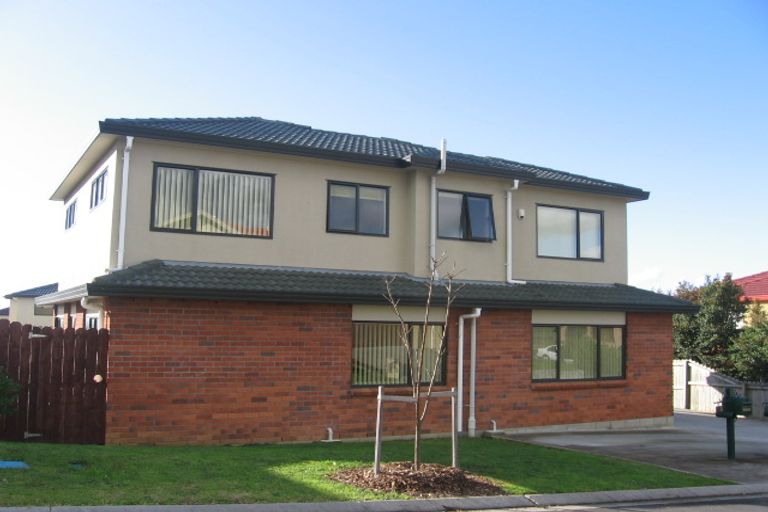Photo of property in 3 Ballyward Close, East Tamaki, Auckland, 2013
