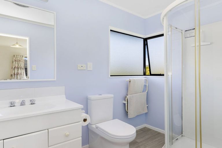 Photo of property in 28 De Menech Grove, Avalon, Lower Hutt, 5011