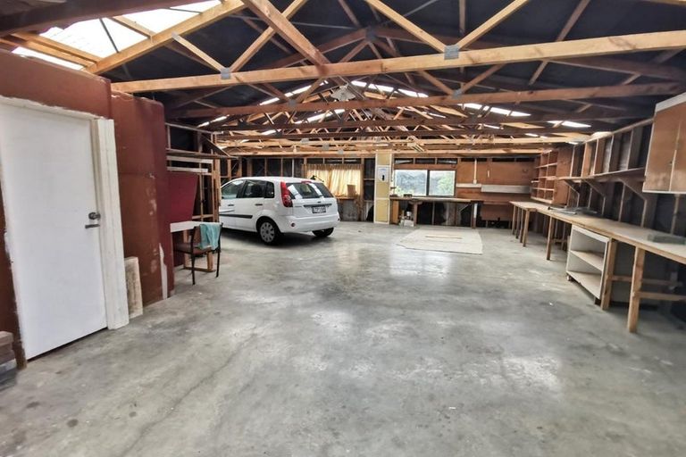 Photo of property in 1 Prion Place, One Tree Point, 0118