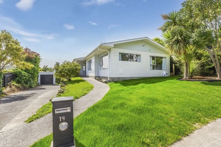 Photo of property in 19 Westhaven Drive, Tawa, Wellington, 5028