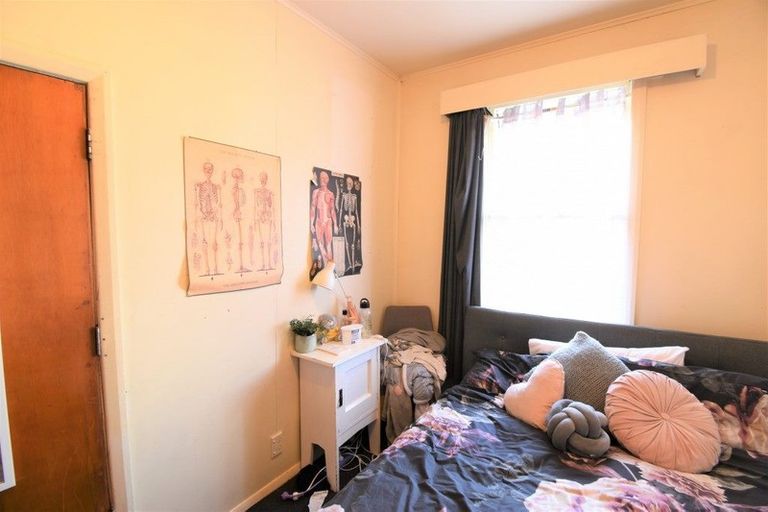 Photo of property in 16 Titan Street, North Dunedin, Dunedin, 9016