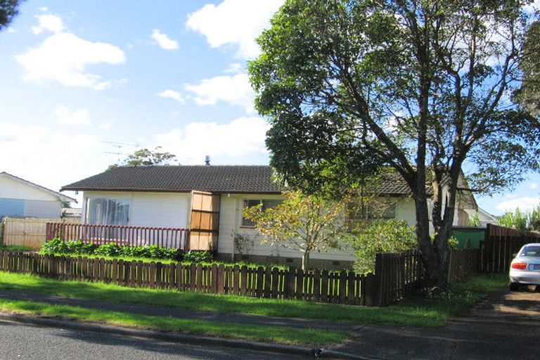 Photo of property in 17 Sandrine Avenue, Clover Park, Auckland, 2019