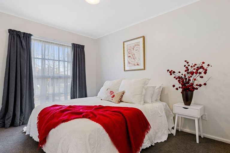 Photo of property in 2 Skye Place, Burnside, Christchurch, 8053
