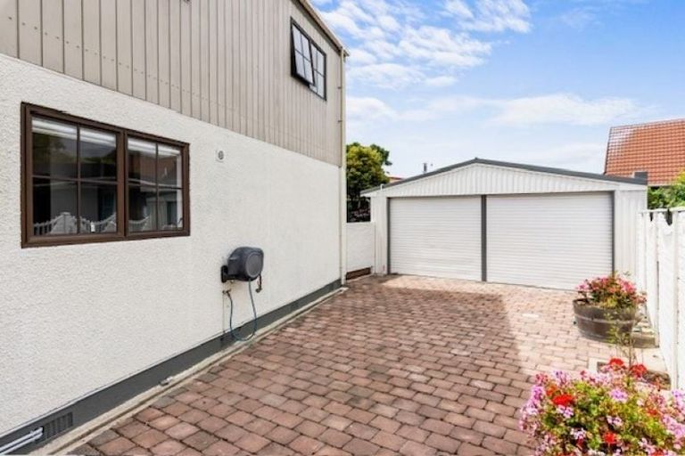 Photo of property in 261 Te Moana Road, Waikanae, 5036