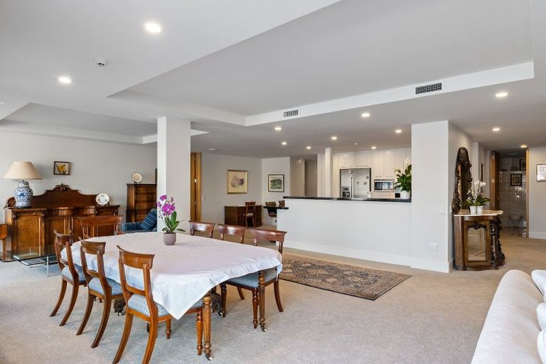 Photo of property in 4/308 Oriental Parade, Oriental Bay, Wellington, 6011
