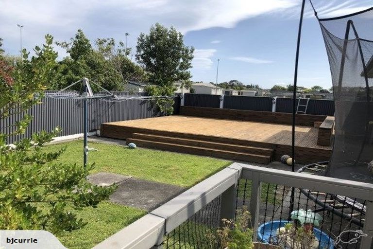 Photo of property in 16 Aspiring Avenue, Milson, Palmerston North, 4414
