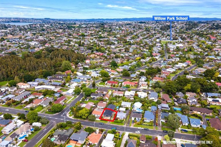 Photo of property in 1/38 Hillcrest Avenue, Hillcrest, Auckland, 0627