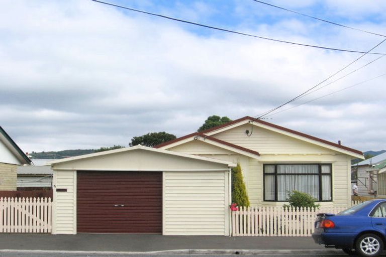 Photo of property in 5 Aparima Avenue, Miramar, Wellington, 6022