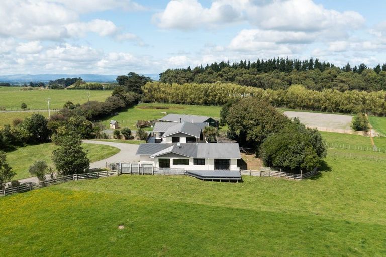 Photo of property in 121 Mount Stewart Halcombe Road, Sanson, Palmerston North, 4479