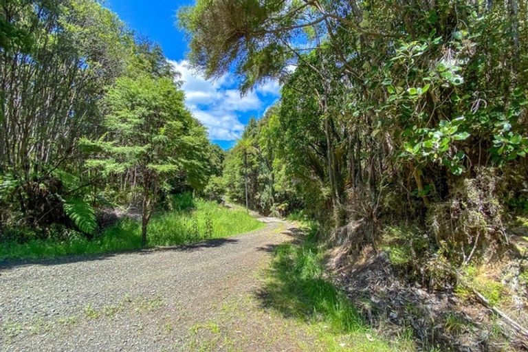 Photo of property in 425m Boat Harbour Road, Whenuakite, Whitianga, 3591