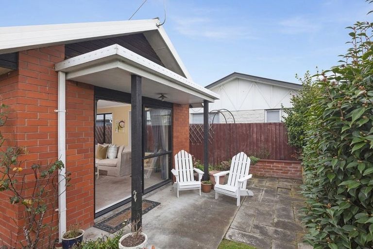 Photo of property in 2/27 Waimairi Road, Upper Riccarton, Christchurch, 8041