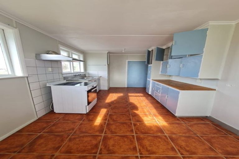 Photo of property in 35 Hukatai Street, Elsdon, Porirua, 5022