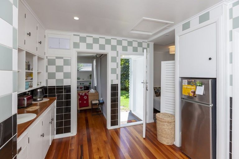 Photo of property in 46 Glen Road, Raumati South, Paraparaumu, 5032