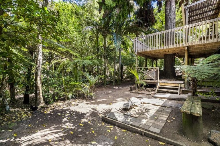Photo of property in 2/128 Manuka Road, Bayview, Auckland, 0629