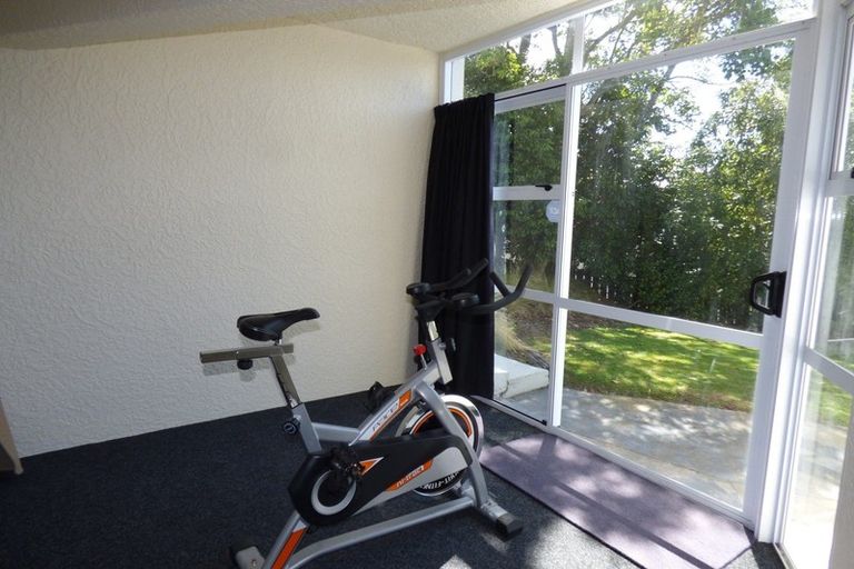 Photo of property in 6 Solway Street, Holmes Hill, Oamaru, 9401