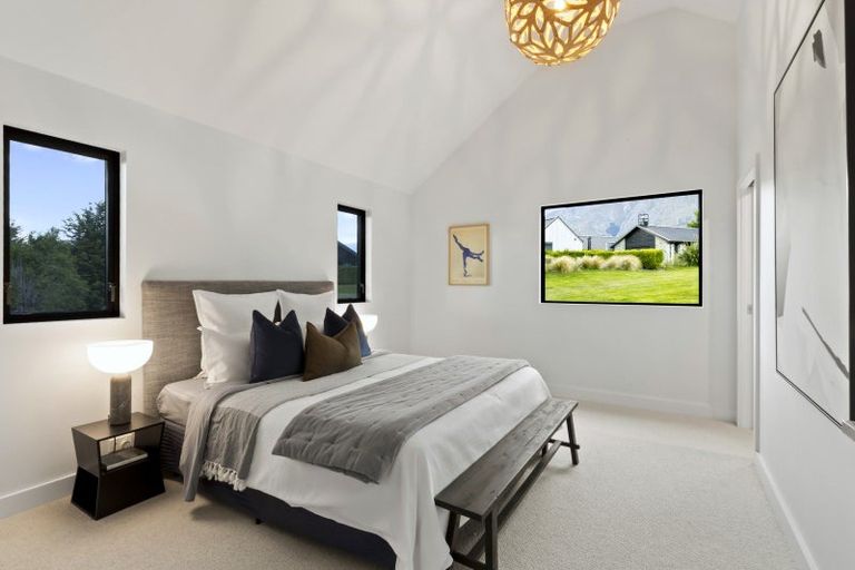 Photo of property in 98 Jacks Point Rise, Jacks Point, Queenstown, 9371