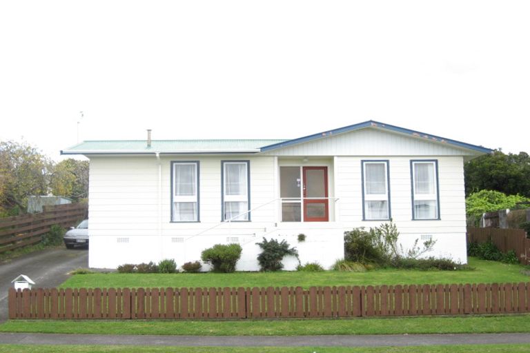 Photo of property in 8 Oleander Place, Bell Block, New Plymouth, 4312
