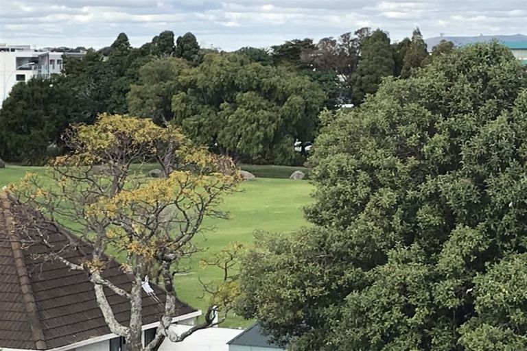 Photo of property in 36 Victoria Road, Mount Maunganui, 3116